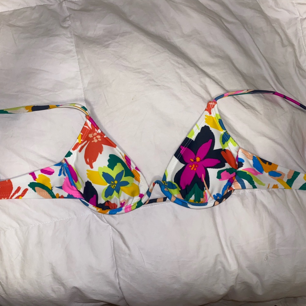 Xhilaration bathing suit top